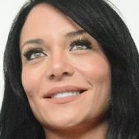 Renata Schmidt Nue