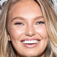 Romee Strijd Nue