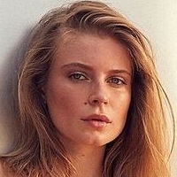 Romy Deckert Nue