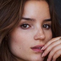 Roos van Montfort Nue