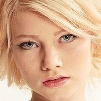 Roosa Söderholm Nue