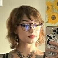 Roseredroom Nue