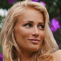 Rosie Van Nue
