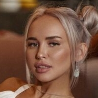 salahova Nue
