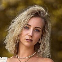 Sandra Amalia Nue
