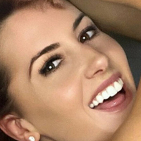 Santana Garrett Nue