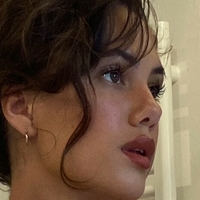 Saoirse Alicia Behzadi Nue