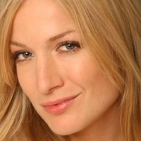 Sara Gmuer Nue