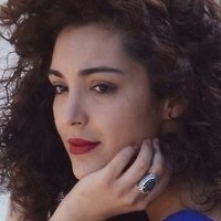 Sara Joleen Kaveh Moghaddam Nue