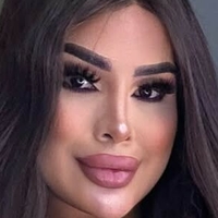 Sara Victoria Nue