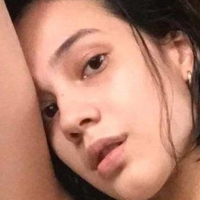 Sarah Holmes Nue