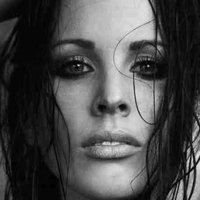 Sarah Lawton Nue