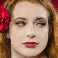 Sarah M. Faire Nue
