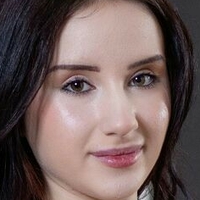 Sasha Jane Nue