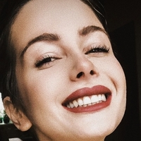 Sasha Shenderey Nue