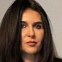 Senada Kostic Nue