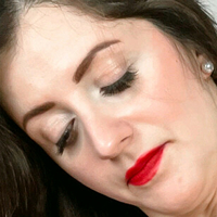 Sexykosmetikerin Nue