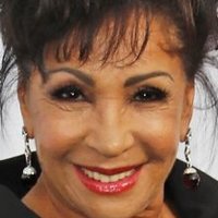 Shirley Bassey Nue