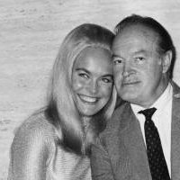 Shirley Eaton Nue