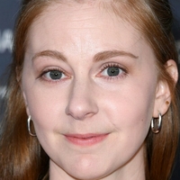 Simone Giertz Nue