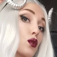 Smirka Nue