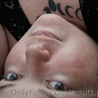 smutt.pup Nue
