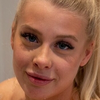 Sofia Hill Nue