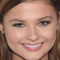 Stefanie Scott Nue