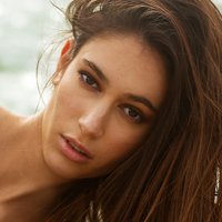 Stefanny Agius Nue