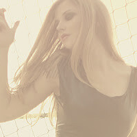 Stevie Wynne Levine Nue