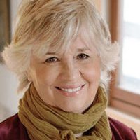 Susan Penhaligon Nue