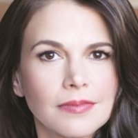 Sutton Foster Nue