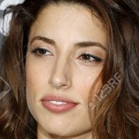 Tania Raymonde Nue