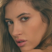 Taya Vais Nue