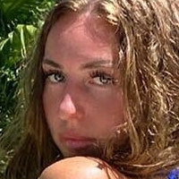 Taylor Hansen Nue