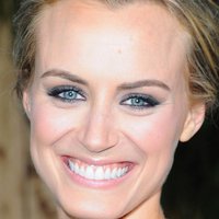 Taylor Schilling Nue