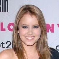 Taylor Spreitler Nue
