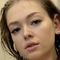 Teen Mia Nue