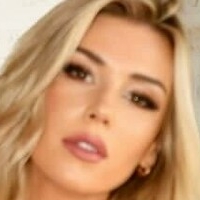 tiarnesimone Nue