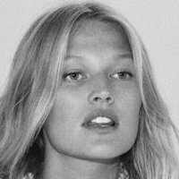 Toni Garrn Nue