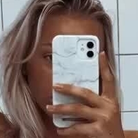 Vanessa Johansen Nue