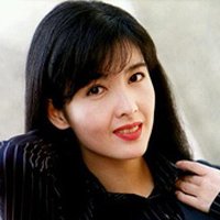 Vivian Chow Nue