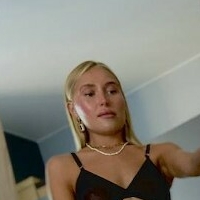 Winona Riley Nue