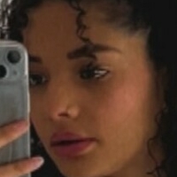 Yara Issy Nue