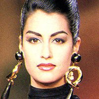 Yasmeen Ghauri Nue