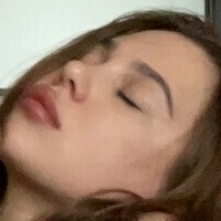 YeseniaPan Nue