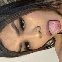 yourlira Nue