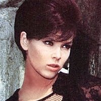 Yvonne Craig Nue
