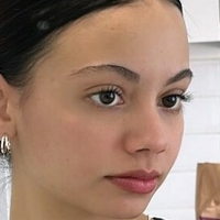 Zoe Manoek Nue