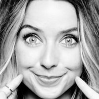 Zoella Nue
